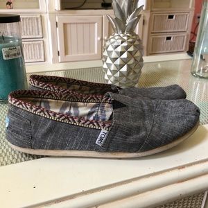 Gray Toms size 10